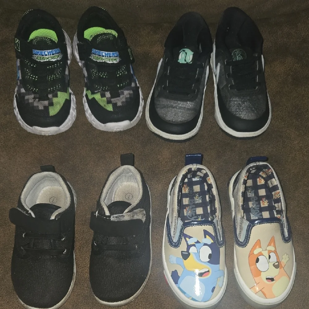 4 Pair Kids Shoes, Sketcher Minecraft, Nike, Bluey And Black Pair Sz 7-8 - Picture 9 of 9